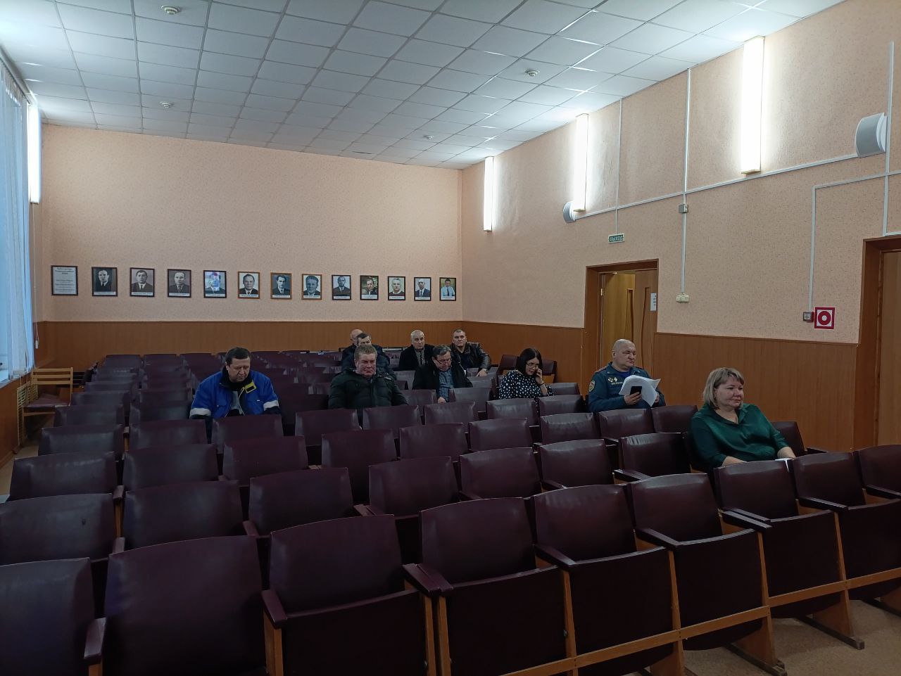 15 декабря в администрации Комаричского муниципального района, под председательством главы администрации Комаричского района Скрипина Н.Н., состоялось заседание комиссии по предупреждению и ликвидации чрезвычайных ситуаций и... 15 декабря в администрации Комаричского муниципального района, под председательством главы администрации Комаричского района Скрипина Н.Н., состоялось заседание комиссии по предупреждению и ликвидации чрезвычайных ситуаций и...