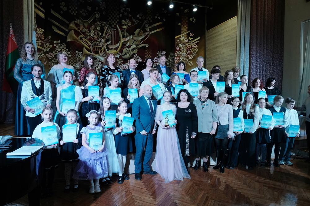 Брянские вокалисты культурно-досуговых учреждений региона успешно выступили на VII Международном фестивале-конкурсе «Русский романс» Брянские вокалисты культурно-досуговых учреждений региона успешно выступили на VII Международном фестивале-конкурсе «Русский романс»