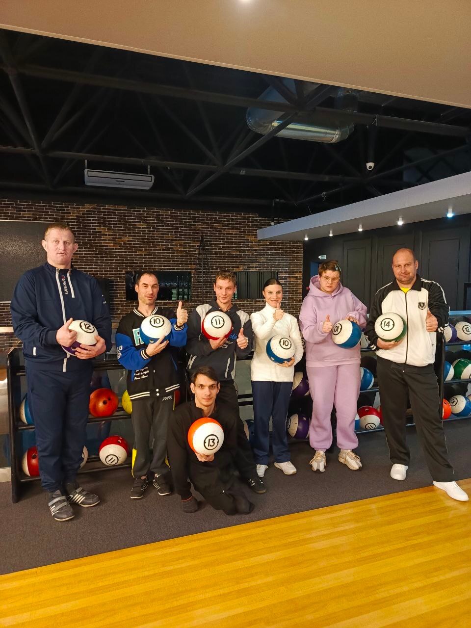 Вот действительно, где азартно и весело можно провести время - так это играя в боулинг! По приглашению Брянской областной организации ВОИ, в рамках декады инвалидов, команда Дарковичского дома-интерната приняла участие в...