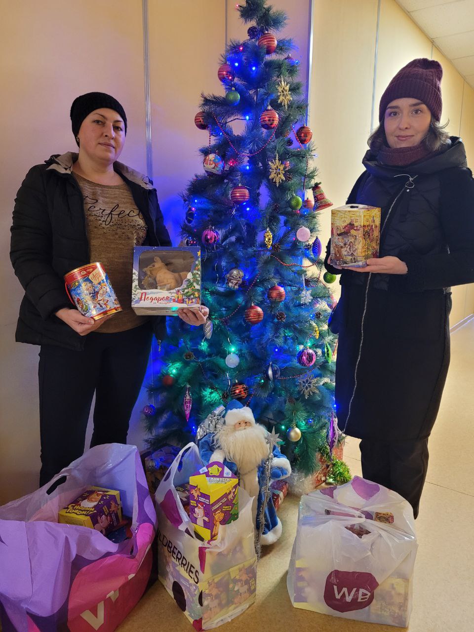 ФИЛИАЛ ФКУ "НАЛОГ-СЕРВИС" ФНС РОССИИ В БРЯНСКОЙ ОБЛАСТИ принял участие в НОВОГОДНЕЙ БЛАГОТВОРИТЕЛЬНОЙ АКЦИИ "ВСЕ ДЕТИ ВЕРЯТ В ЧУДЕСА"