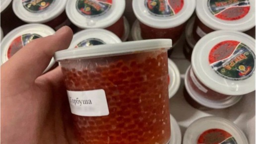 Брянцев предостерегли от покупки лососевой икры в Интернете