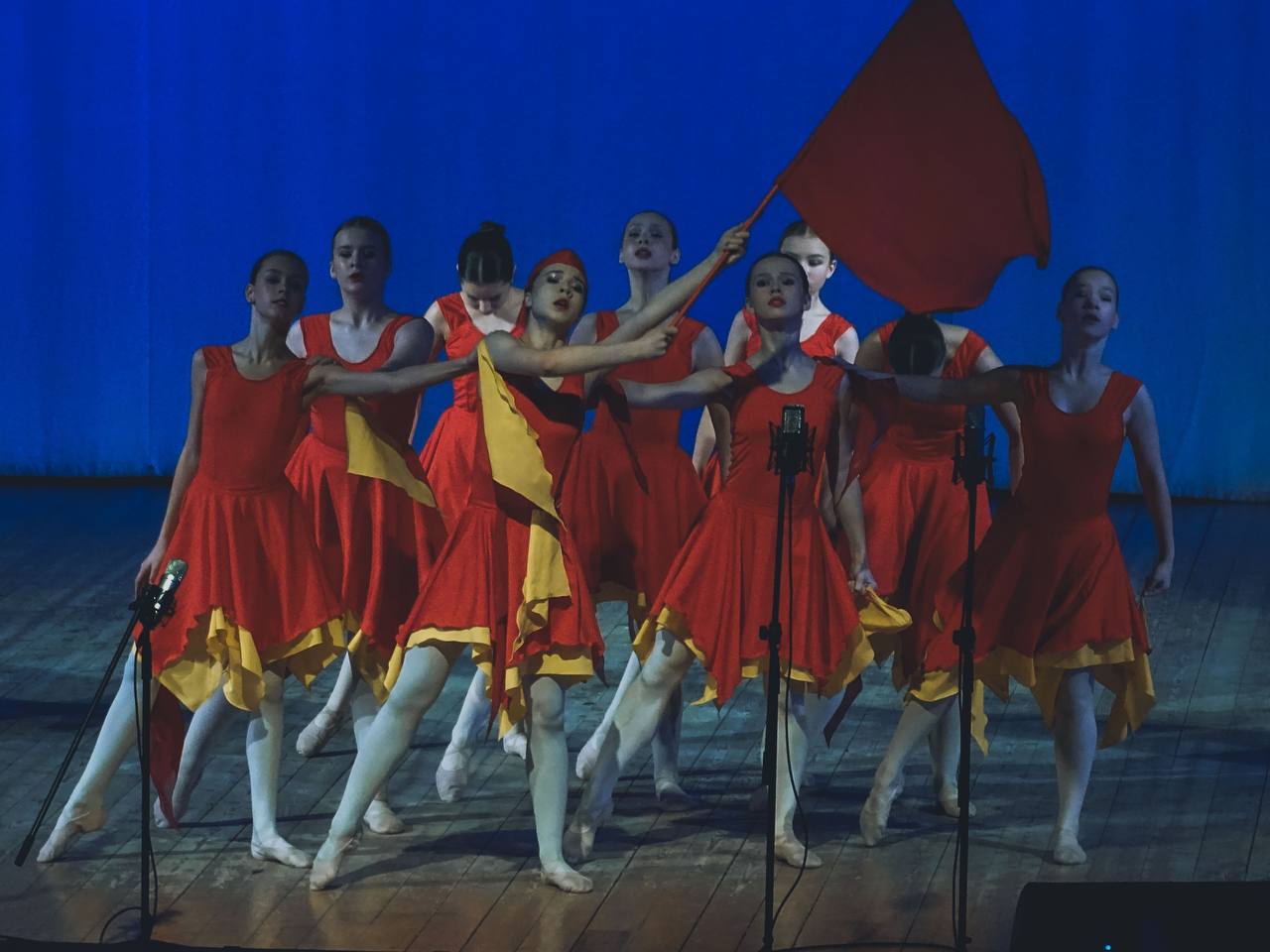 ПРАЗДНИЧНЫЙ КОНЦЕРТ "МЫ - ПОКОЛЕНИЕ СТРАНЫ ГЕРОЕВ" - ДАНЬ УВАЖЕНИЯ ЗАЩИТНИКАМ ОТЕЧЕСТВА ПРАЗДНИЧНЫЙ КОНЦЕРТ "МЫ - ПОКОЛЕНИЕ СТРАНЫ ГЕРОЕВ" - ДАНЬ УВАЖЕНИЯ ЗАЩИТНИКАМ ОТЕЧЕСТВА