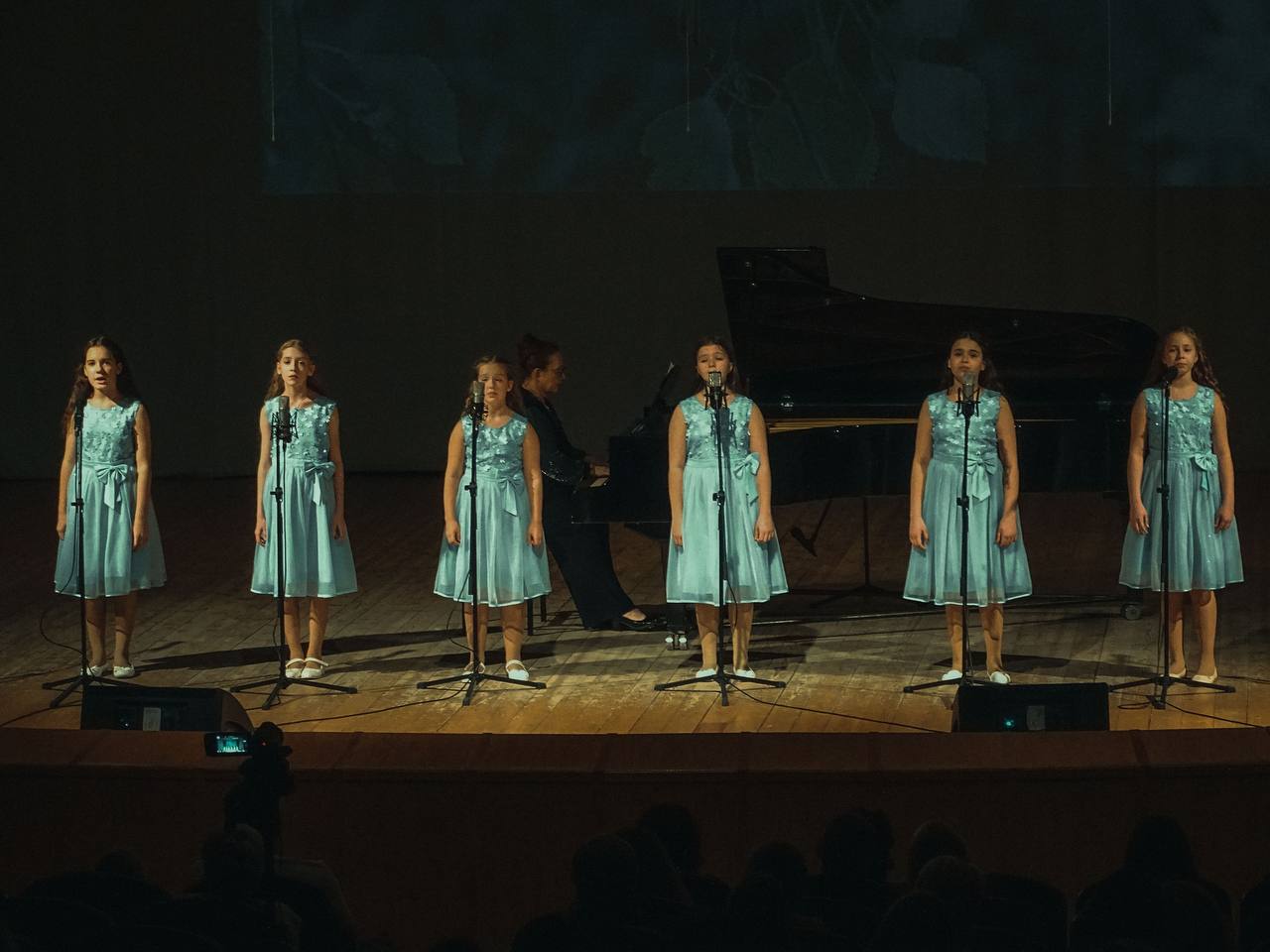 ПРАЗДНИЧНЫЙ КОНЦЕРТ "МЫ - ПОКОЛЕНИЕ СТРАНЫ ГЕРОЕВ" - ДАНЬ УВАЖЕНИЯ ЗАЩИТНИКАМ ОТЕЧЕСТВА ПРАЗДНИЧНЫЙ КОНЦЕРТ "МЫ - ПОКОЛЕНИЕ СТРАНЫ ГЕРОЕВ" - ДАНЬ УВАЖЕНИЯ ЗАЩИТНИКАМ ОТЕЧЕСТВА