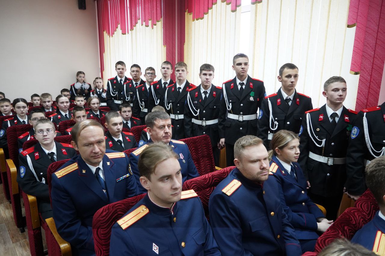 Александр Богомаз: Сегодня в кадетском корпусе открылись не просто новые профильные классы Александр Богомаз: Сегодня в кадетском корпусе открылись не просто новые профильные классы