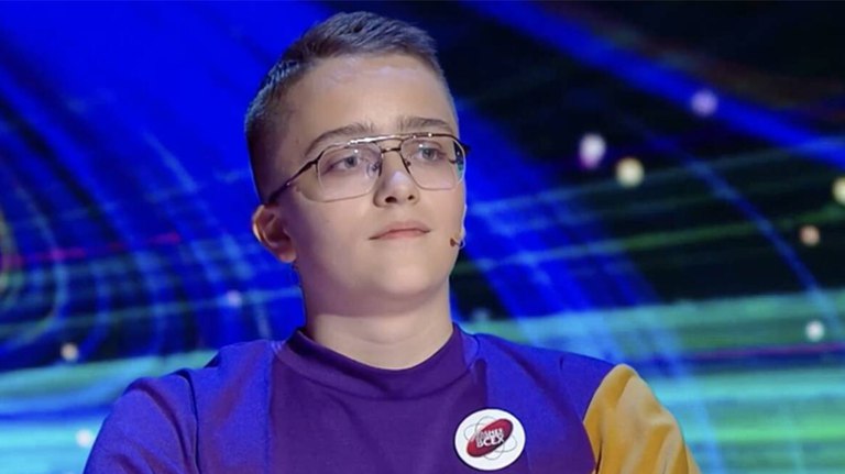 Брянский школьник Тимур Рассказов опять участвует в шоу «Умнее всех»