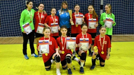 В Брянске победителями новогоднего турнира по гандболу стали команды из Орла и Сельцо