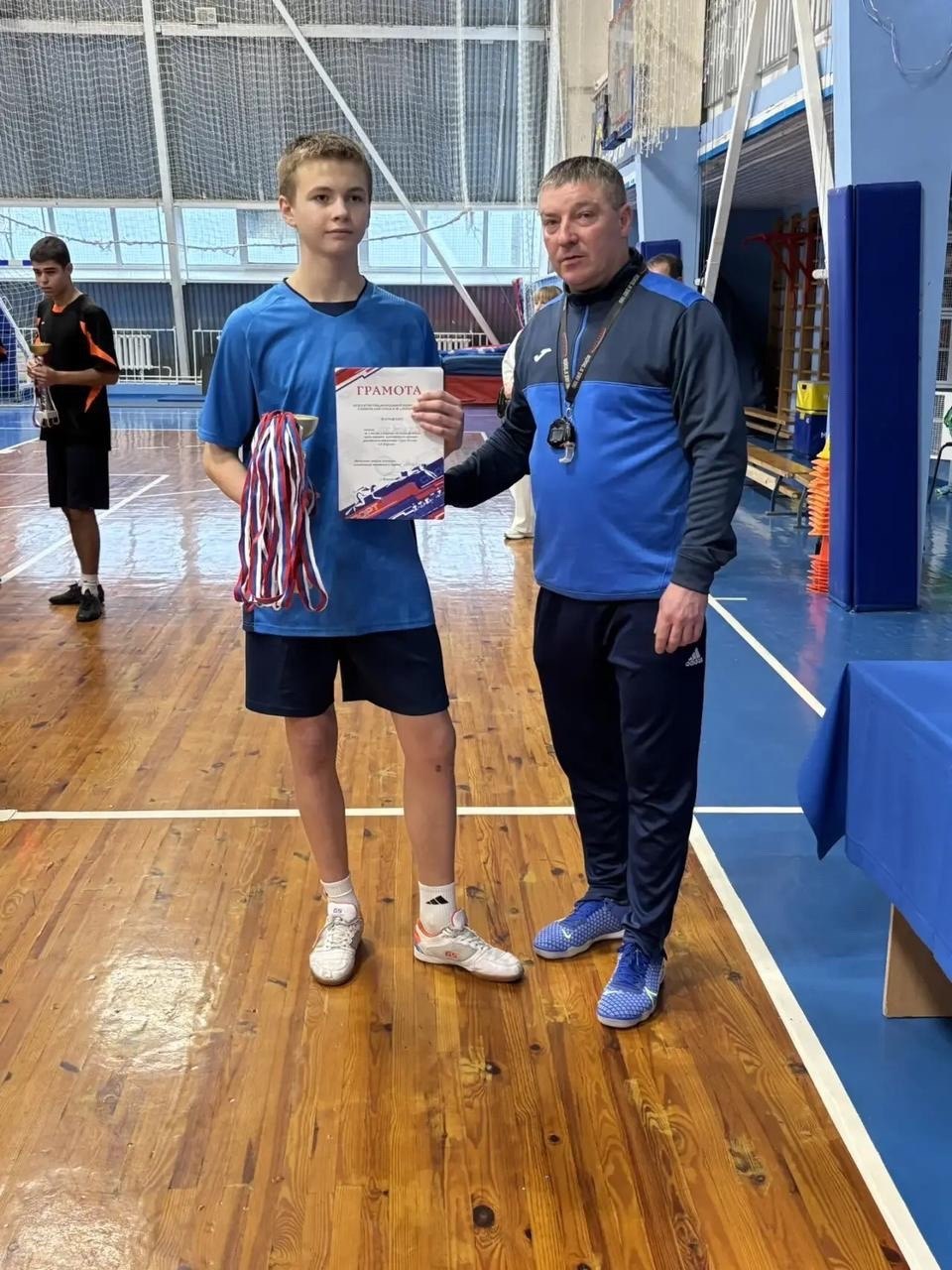 18 декабря 2025 года в спортивном зале СШ «Луч» им. В. Фридзона прошел турнир по мини-футболу среди юнармейских отрядов СОШ города г.р.посвященный памяти Героя России российского дипломата А.Г. Карлова 18 декабря 2025 года в спортивном зале СШ «Луч» им. В. Фридзона прошел турнир по мини-футболу среди юнармейских отрядов СОШ города г.р.посвященный памяти Героя России российского дипломата А.Г. Карлова