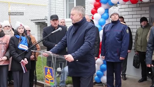 Новоселье в Новый год. Сразу после визита в кадетский казачий корпус губернатор Брянской области Александр Богомаз отправился в новый жилой комплекс в Стародубе