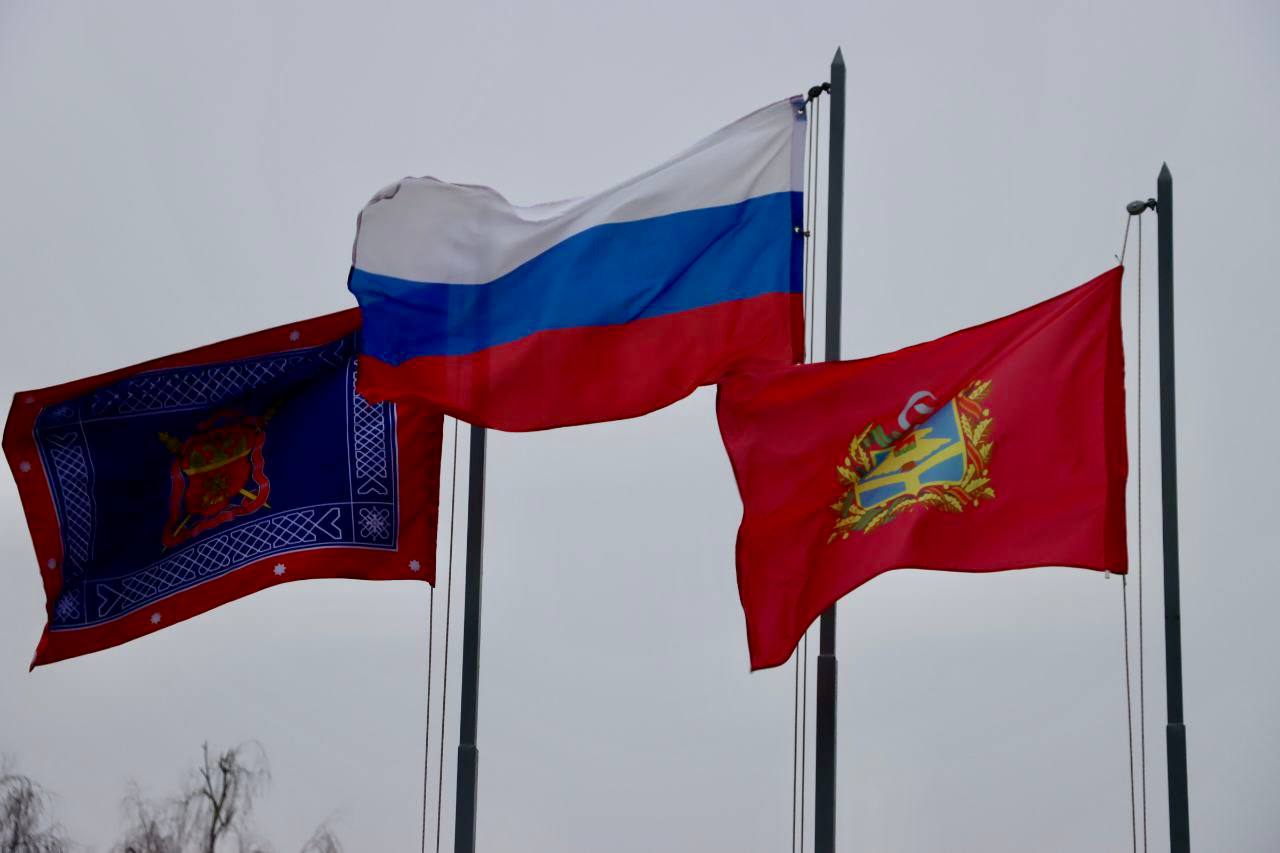 В Стародубском казачьем кадетском корпусе имени Героя Советского Союза А. И. Тарасенко свершилось поистине историческое событие - торжественно открыт подшефный кадетский класс Следственного комитета РФ. Также подписан... В Стародубском казачьем кадетском корпусе имени Героя Советского Союза А. И. Тарасенко свершилось поистине историческое событие - торжественно открыт подшефный кадетский класс Следственного комитета РФ. Также подписан...