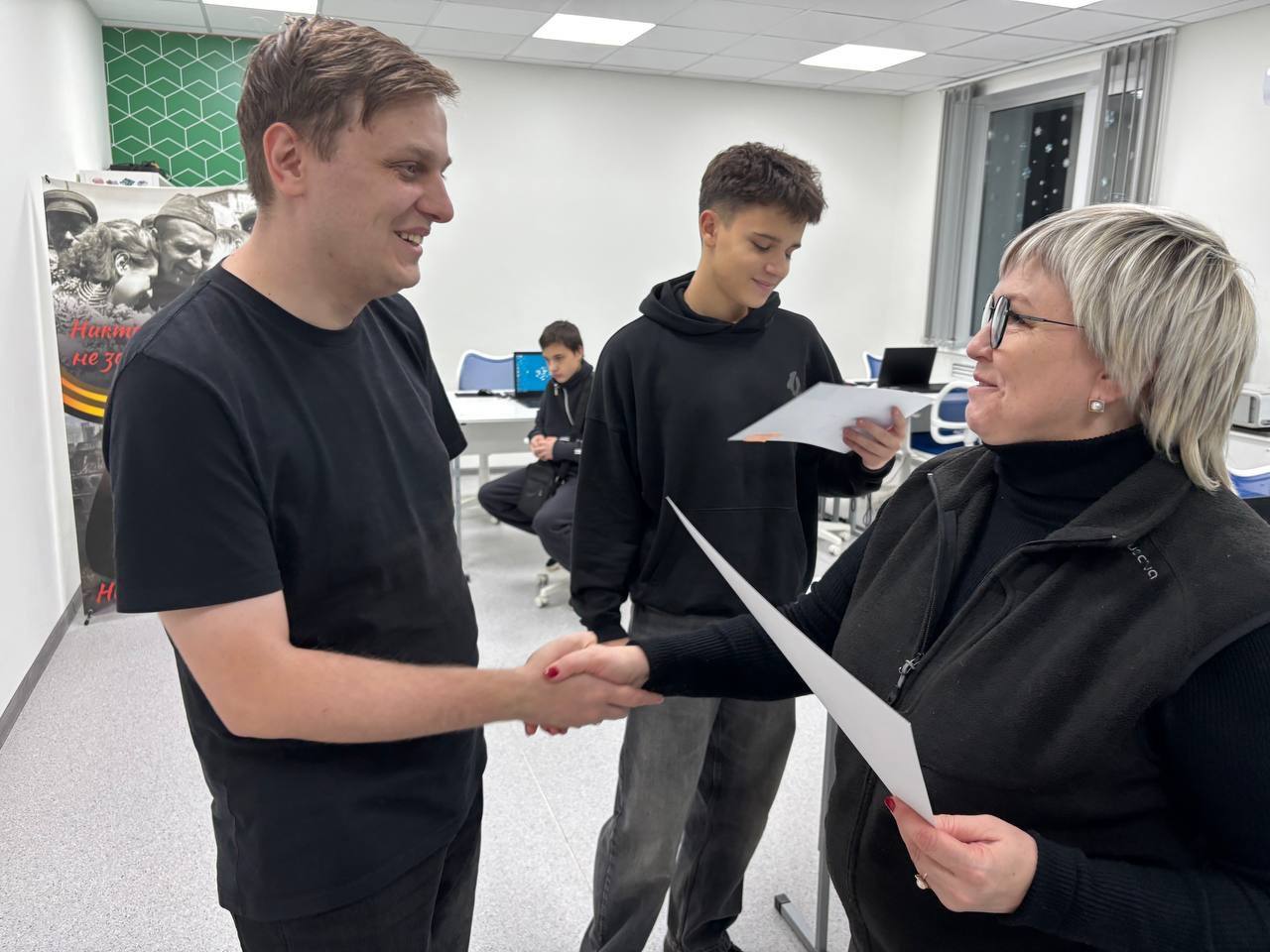 Спешим поделиться громкой победой! Ученик АЙТИ-куба с. Глинищево, Деримедведь Артём, занял 1 МЕСТО на Открытой олимпиаде «Администрирование в информационных системах»! Организатор — IT-куб г. Ядрин Спешим поделиться громкой победой! Ученик АЙТИ-куба с. Глинищево, Деримедведь Артём, занял 1 МЕСТО на Открытой олимпиаде «Администрирование в информационных системах»! Организатор — IT-куб г. Ядрин