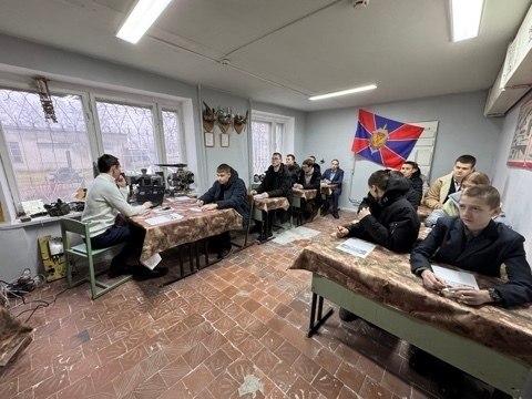 Сегодня 19 декабря на базе ВПЦ «Рубеж 32» при поддержке Клинцовской ТШ ДОСААФ России , отдела культуры, молодежной политики и спорта и отдела образования Клинцовской городской администрации состояла интерактивная... Сегодня 19 декабря на базе ВПЦ «Рубеж 32» при поддержке Клинцовской ТШ ДОСААФ России , отдела культуры, молодежной политики и спорта и отдела образования Клинцовской городской администрации состояла интерактивная...