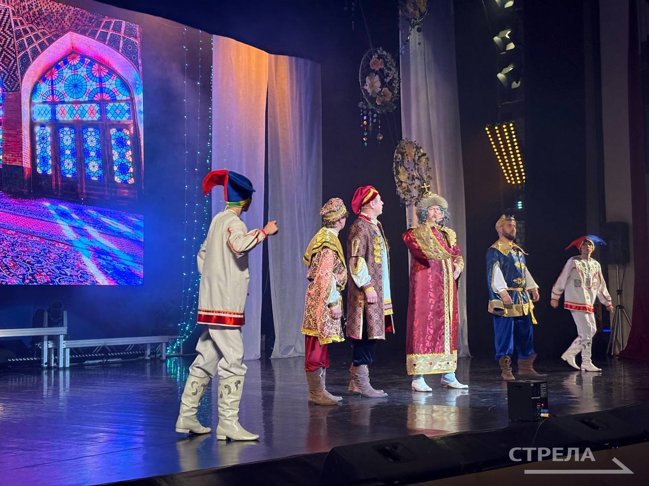 Новогоднее мероприятие для участников благотворительной акции «Тепло маленьких рук» продолжилось праздничным музыкальным спектаклем «Царевна-лягушка» Новогоднее мероприятие для участников благотворительной акции «Тепло маленьких рук» продолжилось праздничным музыкальным спектаклем «Царевна-лягушка»