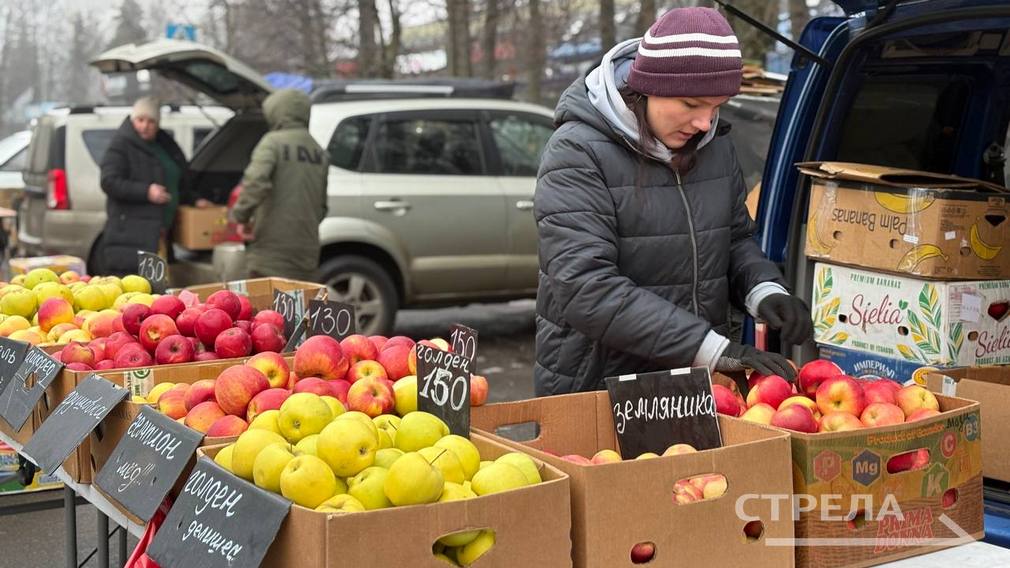 Сегодня, 20 декабря, в Брянске продолжают свою работу ярмарки выходного дня