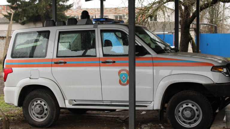 Стародубские спасатели получили автомобиль для радиационной и химической разведки