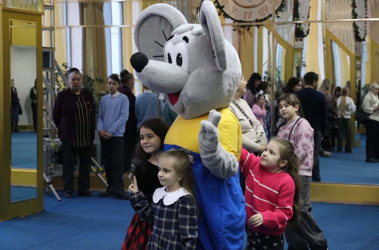 Инна Мухина: Для 200 детей из замещающих семей и детей с инвалидностью подготовлено новогоднее поздравление Инна Мухина: Для 200 детей из замещающих семей и детей с инвалидностью подготовлено новогоднее поздравление