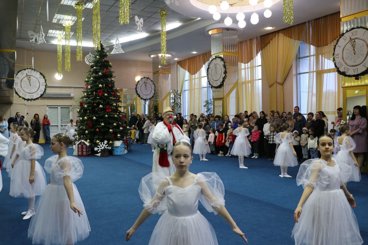 Инна Мухина: Для 200 детей из замещающих семей и детей с инвалидностью подготовлено новогоднее поздравление Инна Мухина: Для 200 детей из замещающих семей и детей с инвалидностью подготовлено новогоднее поздравление