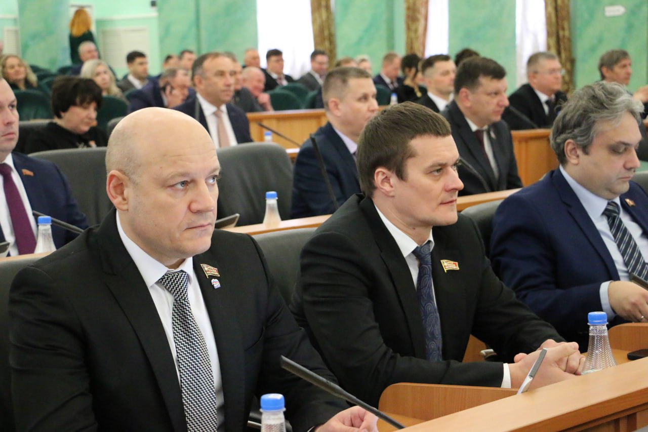 Под руководством спикера Валентина Суббота состоялось заключительное в уходящем году заседание Брянской областной Думы Под руководством спикера Валентина Суббота состоялось заключительное в уходящем году заседание Брянской областной Думы