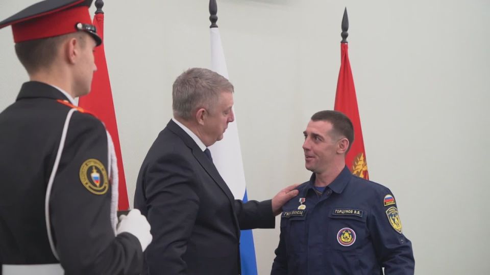 ��������� �������: ��������� � ���� ��������� ������ � 35-������ ����������� ��� ������ ����������� � ��������� �������-������������ ������ �������� �������