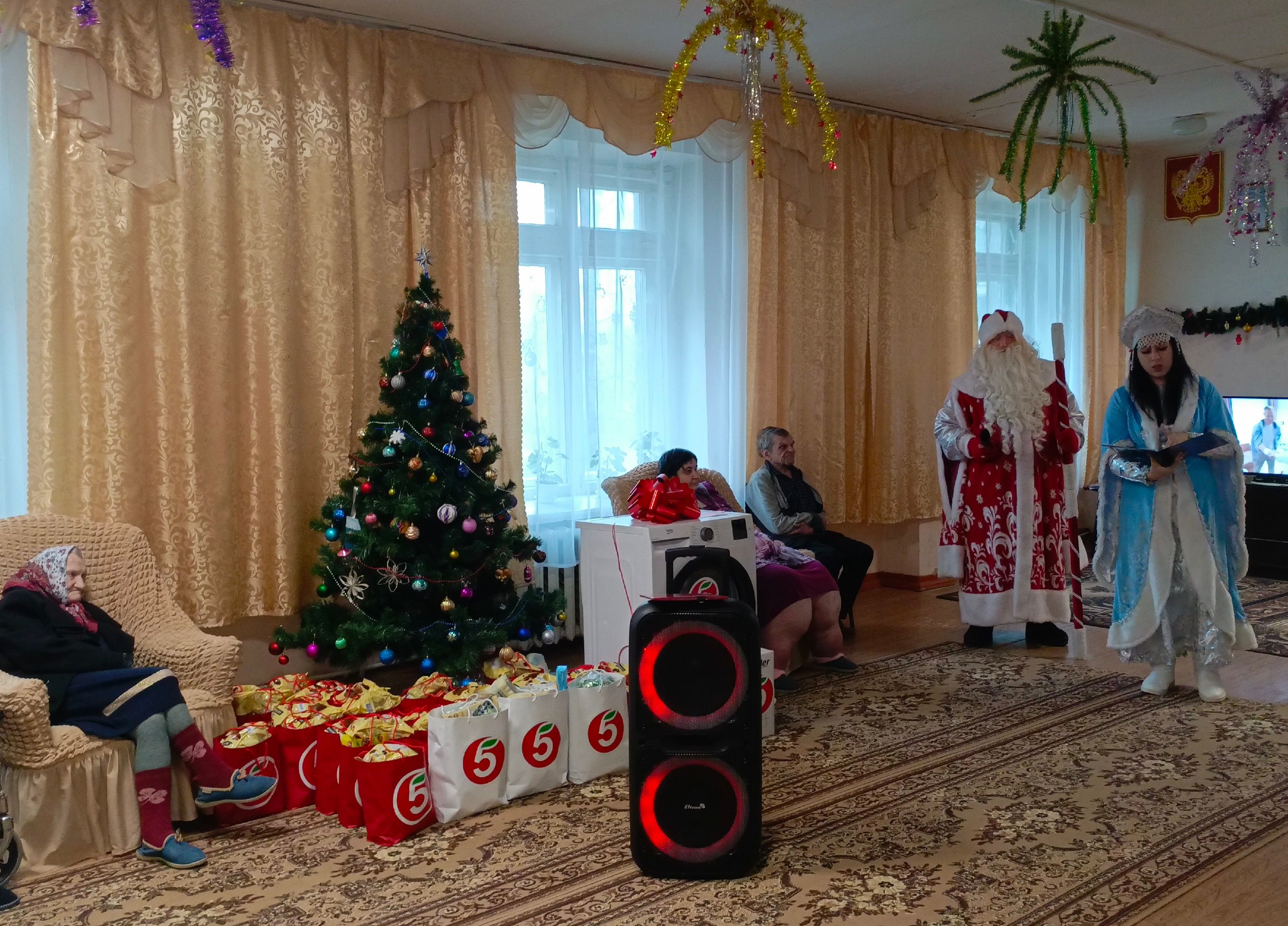 На выходных жителей Дятьковского дома-интерната посетили гости