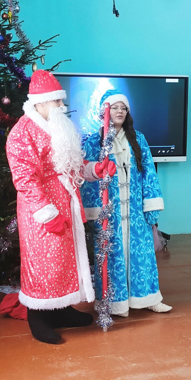 Делимся фото со школьных новогодних праздников и карнавалов! С наступающим! Делимся фото со школьных новогодних праздников и карнавалов! С наступающим!