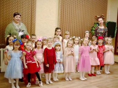 В Хоровой школе состоялся Новогодний утренник-концерт в группах раннего эстетического развития "Антошки" и "Бубенчики"