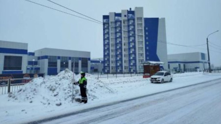 Первый пошел: ГАИ Брянска готовит административный протокол за снежные навалы