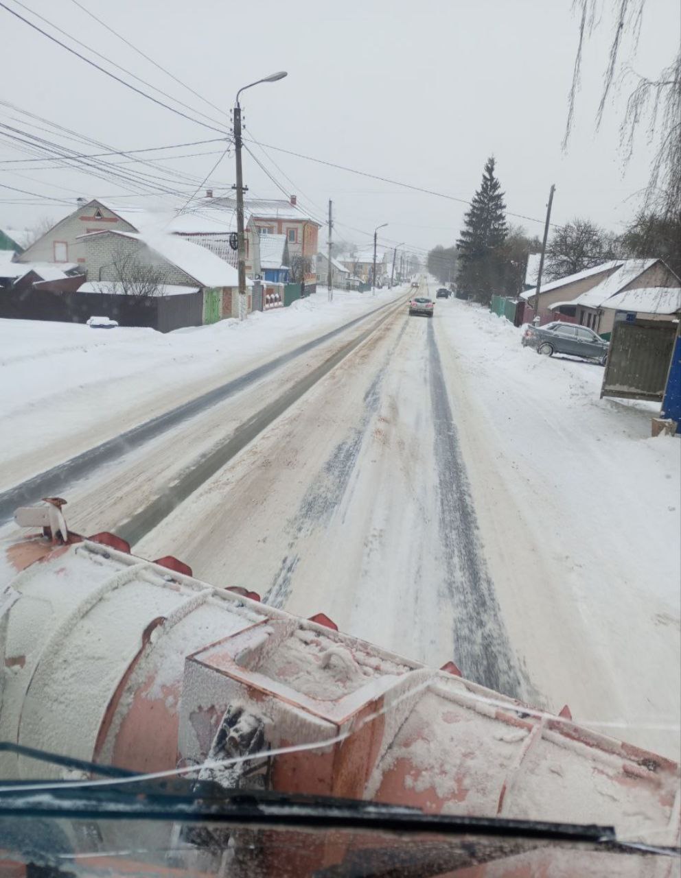Для обеспечения безопасности и бесперебойного движения, из-за сильных снегопадов, приняты меры по расчистке автомобильных дорог города Почепа и сельских поселений Почепского района Для обеспечения безопасности и бесперебойного движения, из-за сильных снегопадов, приняты меры по расчистке автомобильных дорог города Почепа и сельских поселений Почепского района