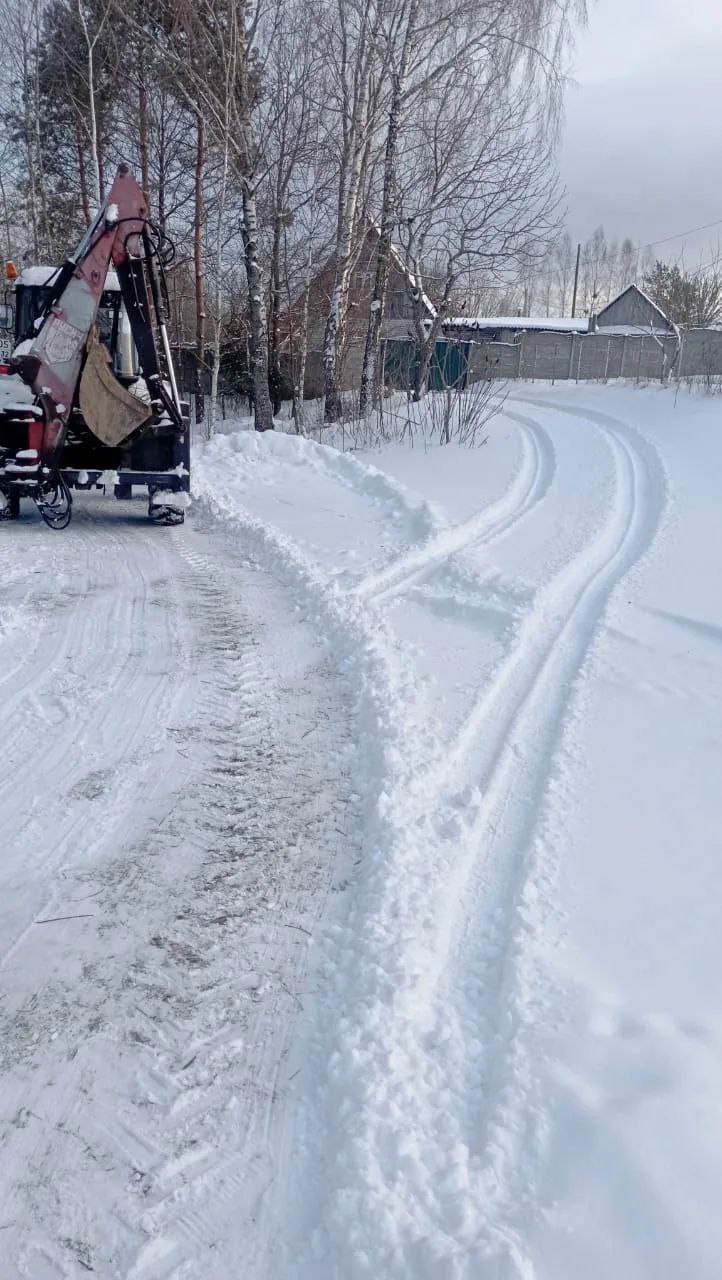 Специализированными службами в круглосуточном режиме проводятся работы по расчистке улично-дорожной сети Косинского сельского поселения Специализированными службами в круглосуточном режиме проводятся работы по расчистке улично-дорожной сети Косинского сельского поселения