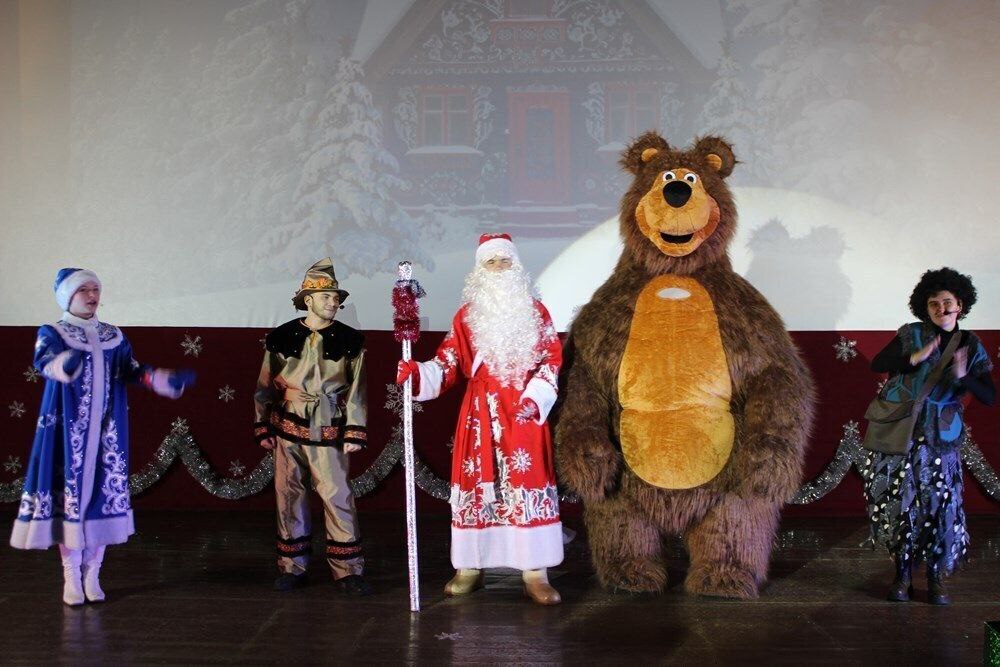 В культурно-досуговых учреждениях региона продолжаются новогодние мероприятия В культурно-досуговых учреждениях региона продолжаются новогодние мероприятия