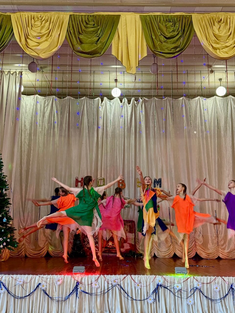 Чудеса случаются! Представители АО "Транснефть - Дружба" посетили Дарковичский дом-интернат для престарелых и инвалидов и подарили его подопечным настоящую новогоднюю сказку! Чудеса случаются! Представители АО "Транснефть - Дружба" посетили Дарковичский дом-интернат для престарелых и инвалидов и подарили его подопечным настоящую новогоднюю сказку!