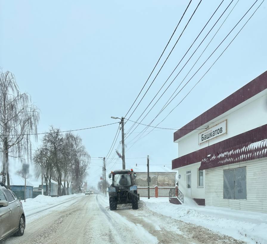 На территории Стародубского муниципального округа организована круглосуточная работа по устранению последствий снегопада На территории Стародубского муниципального округа организована круглосуточная работа по устранению последствий снегопада