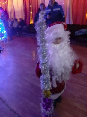 Новый Год-это сказочный праздник,любимый всех детей и взрослых