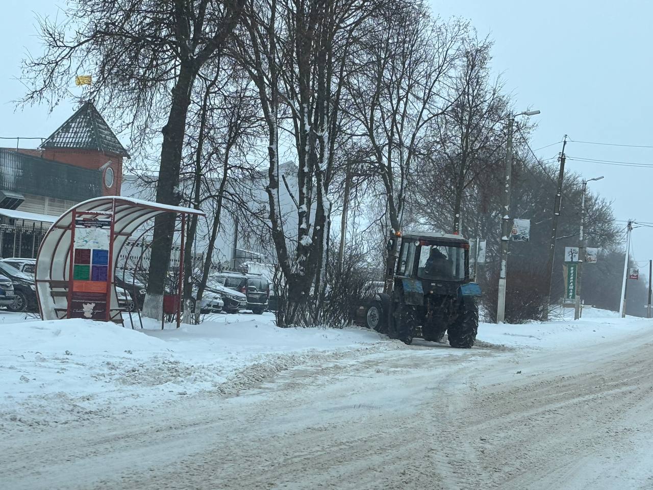 На территории Стародубского муниципального округа организована круглосуточная работа по устранению последствий снегопада На территории Стародубского муниципального округа организована круглосуточная работа по устранению последствий снегопада