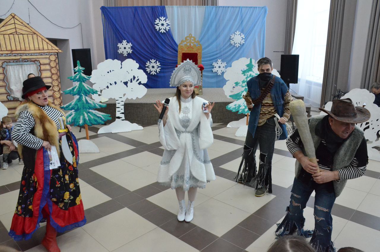 В культурно-досуговых учреждениях региона продолжаются новогодние мероприятия В культурно-досуговых учреждениях региона продолжаются новогодние мероприятия