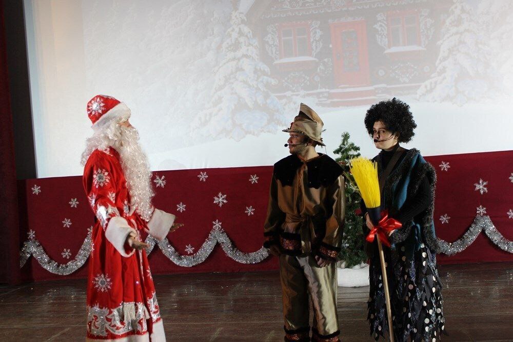 В культурно-досуговых учреждениях региона продолжаются новогодние мероприятия В культурно-досуговых учреждениях региона продолжаются новогодние мероприятия