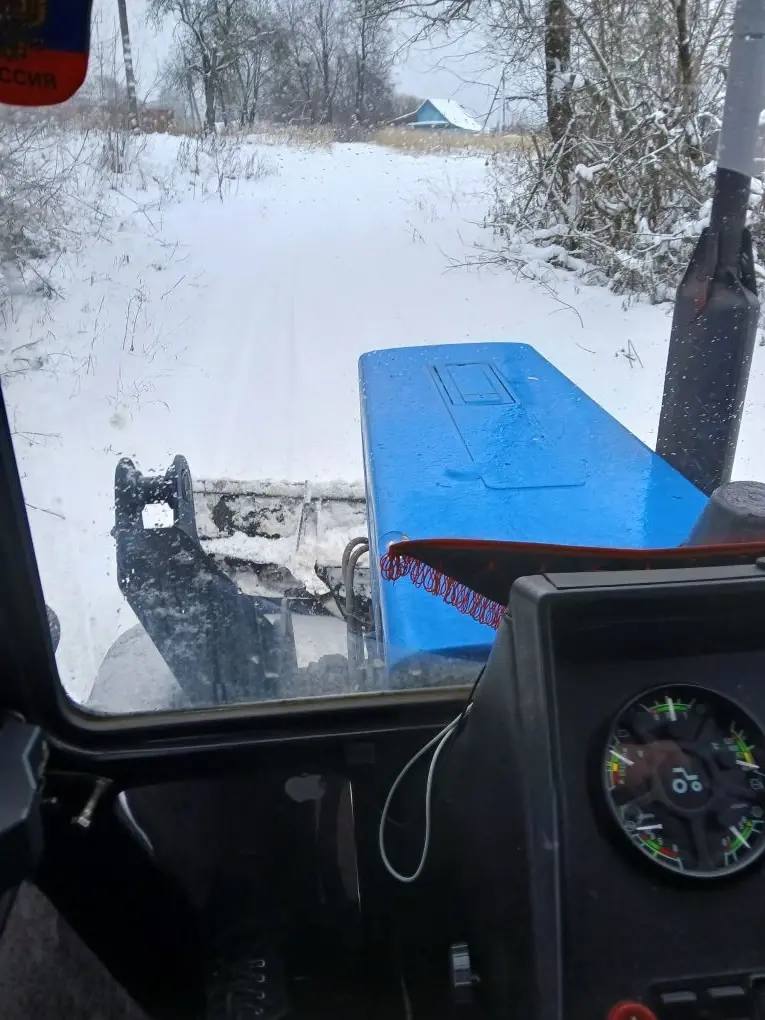 В Сосновском сельском поселении продолжается уборка снега на дорогах В Сосновском сельском поселении продолжается уборка снега на дорогах