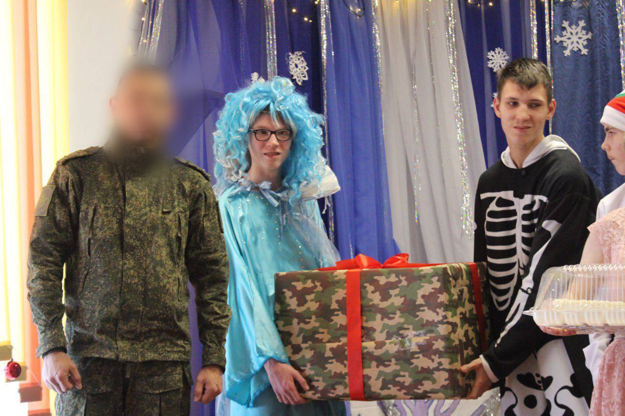 Новый год – праздник волшебства, чудес, подарков! Новый год – праздник волшебства, чудес, подарков!