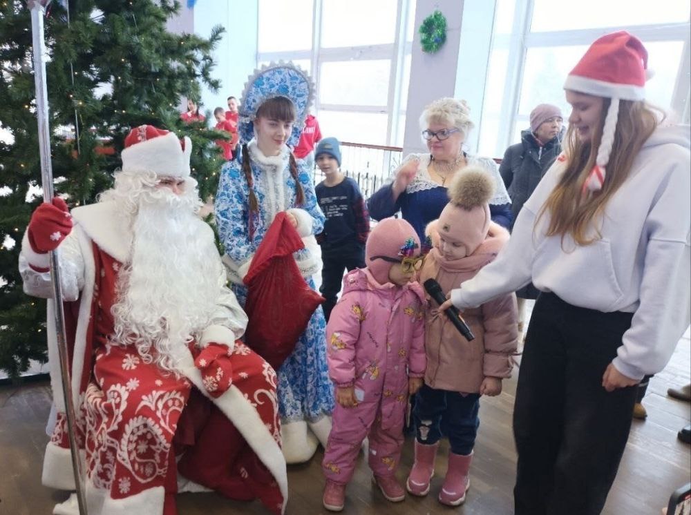 В культурно-досуговых учреждениях региона продолжаются новогодние мероприятия В культурно-досуговых учреждениях региона продолжаются новогодние мероприятия