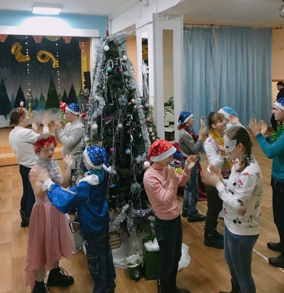 В актовом зале ГБСУСОН "Дубровский детский дом-интернат для умственно отсталых детей" прошёл Новогодний вечер В актовом зале ГБСУСОН "Дубровский детский дом-интернат для умственно отсталых детей" прошёл Новогодний вечер