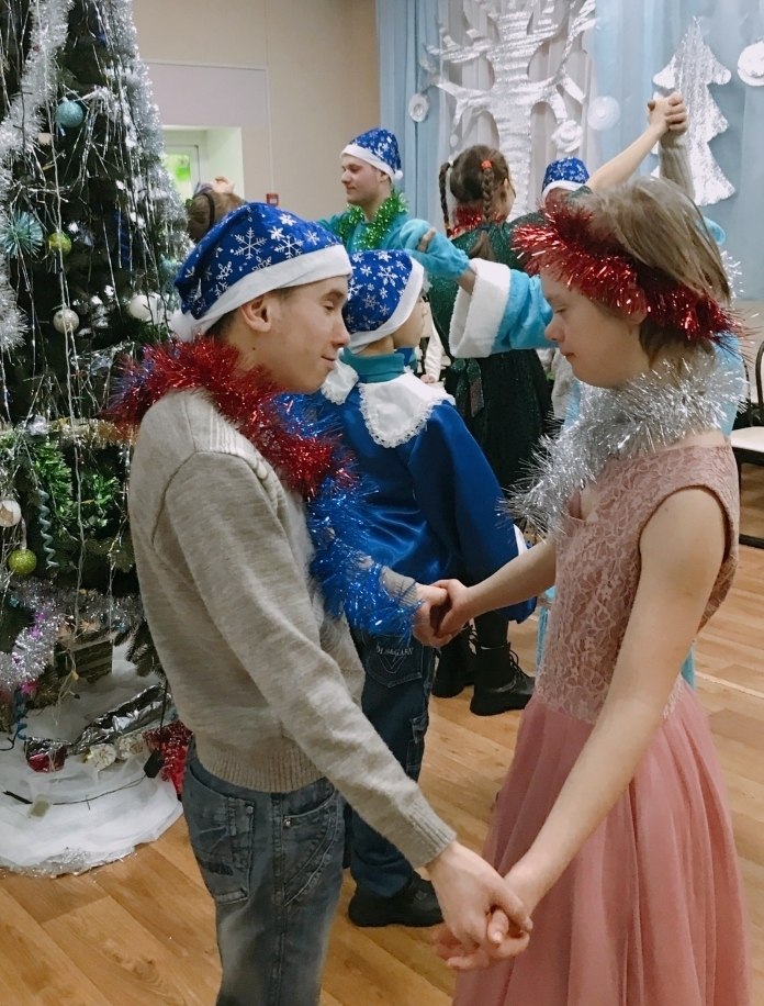 В актовом зале ГБСУСОН "Дубровский детский дом-интернат для умственно отсталых детей" прошёл Новогодний вечер В актовом зале ГБСУСОН "Дубровский детский дом-интернат для умственно отсталых детей" прошёл Новогодний вечер