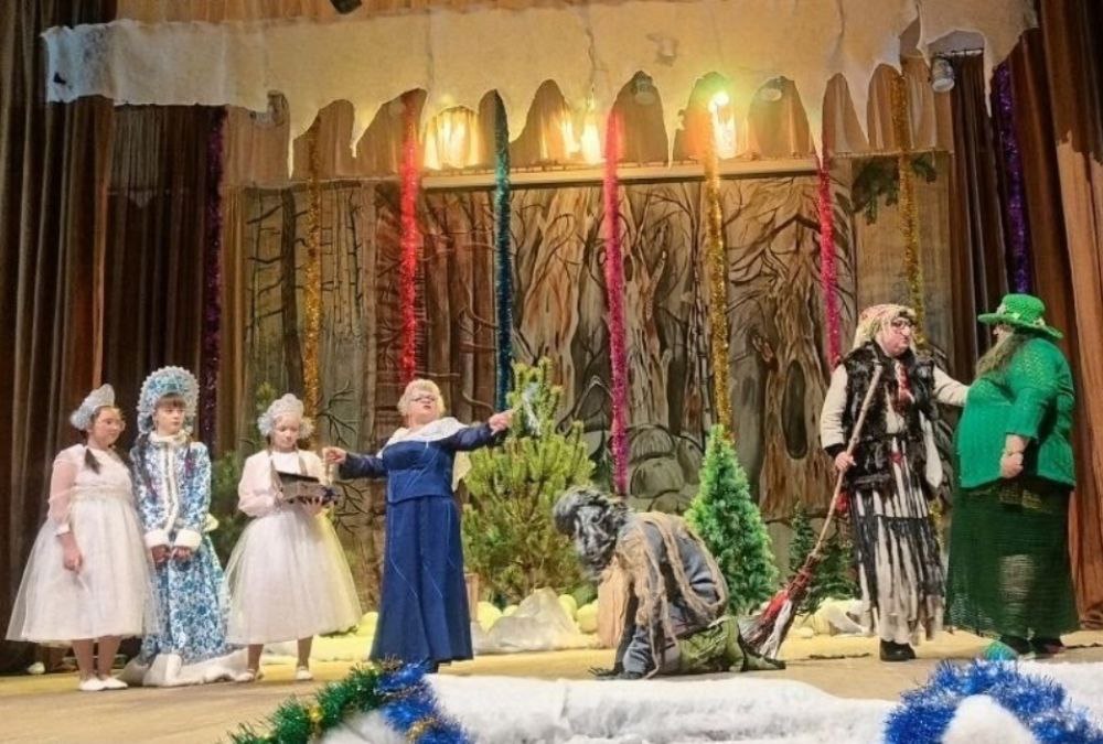 В культурно-досуговых учреждениях региона продолжаются новогодние мероприятия В культурно-досуговых учреждениях региона продолжаются новогодние мероприятия
