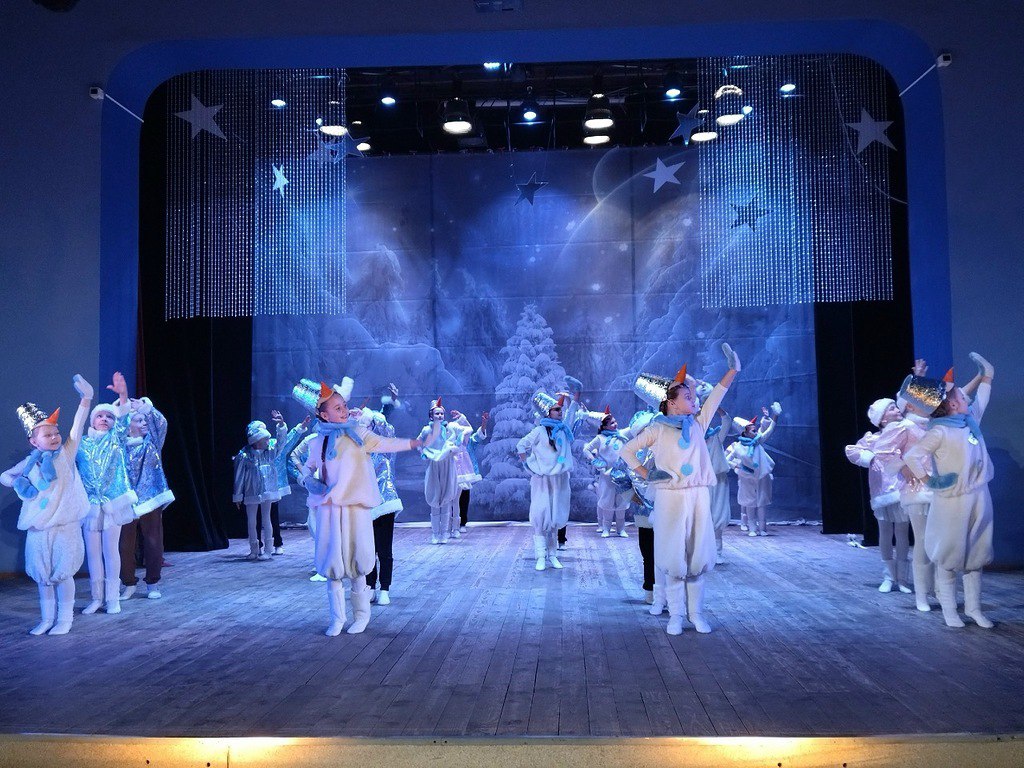 В городе Дятьково прошел новогодний концерт «Пусть сбудутся мечты» В городе Дятьково прошел новогодний концерт «Пусть сбудутся мечты»