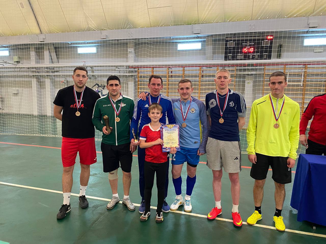 4 января на спортивном объекте МАУ «СК «Стародуб» ( ФОК) прошел новогодний турнир по мини-футболу среди взрослых команд Стародубского муниципального округа 4 января на спортивном объекте МАУ «СК «Стародуб» ( ФОК) прошел новогодний турнир по мини-футболу среди взрослых команд Стародубского муниципального округа