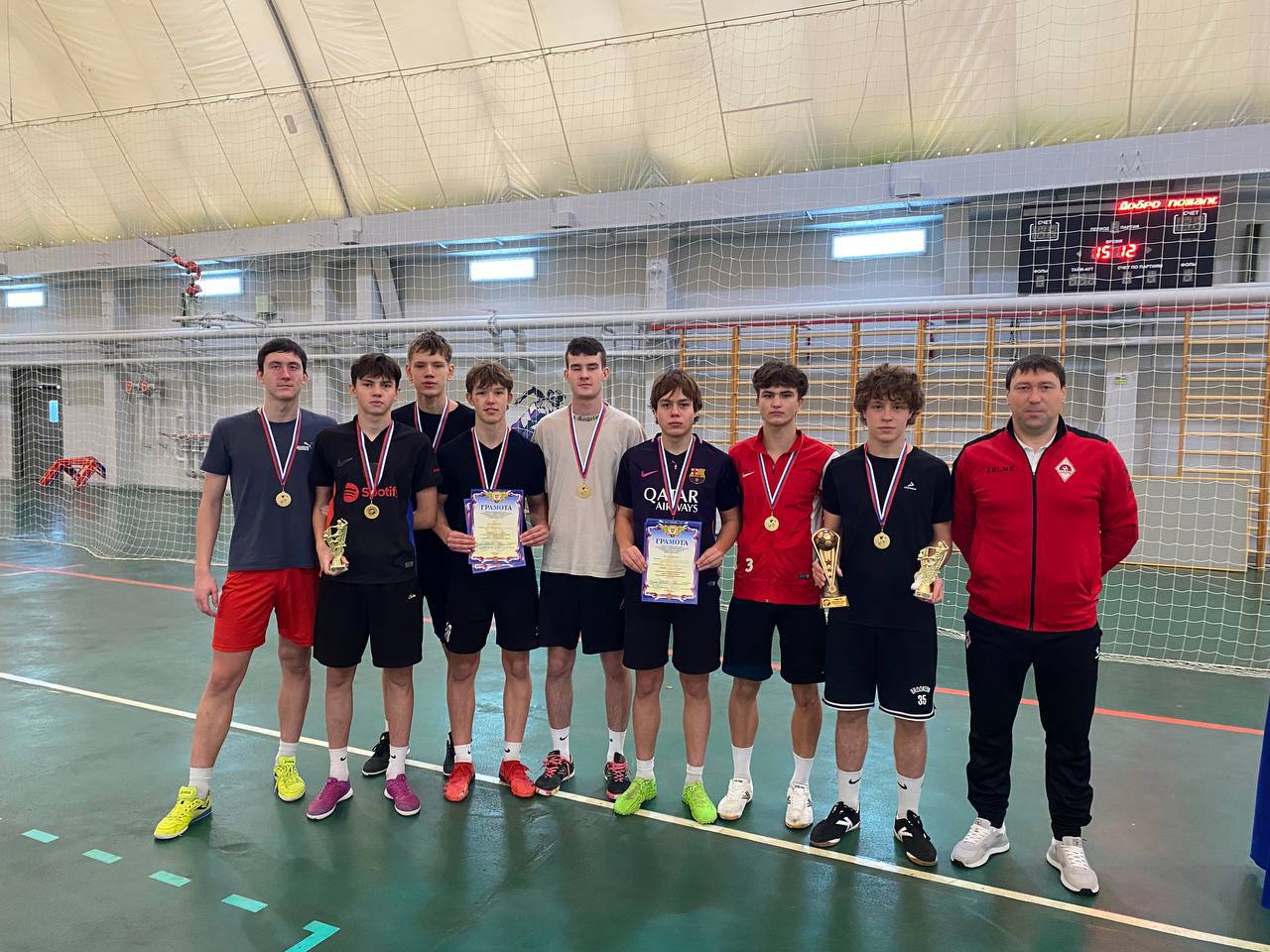 4 января на спортивном объекте МАУ «СК «Стародуб» ( ФОК) прошел новогодний турнир по мини-футболу среди взрослых команд Стародубского муниципального округа 4 января на спортивном объекте МАУ «СК «Стародуб» ( ФОК) прошел новогодний турнир по мини-футболу среди взрослых команд Стародубского муниципального округа