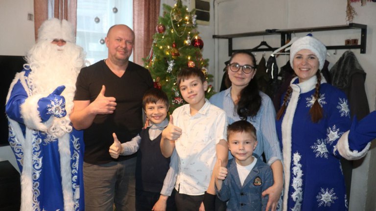 Богомаз исполнил новогодние мечты трёх братьев из Стародубского округа