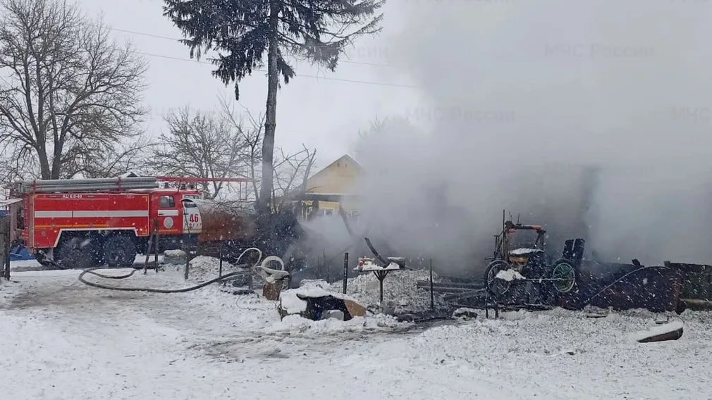 В Погарском районе вспыхнул пожар
