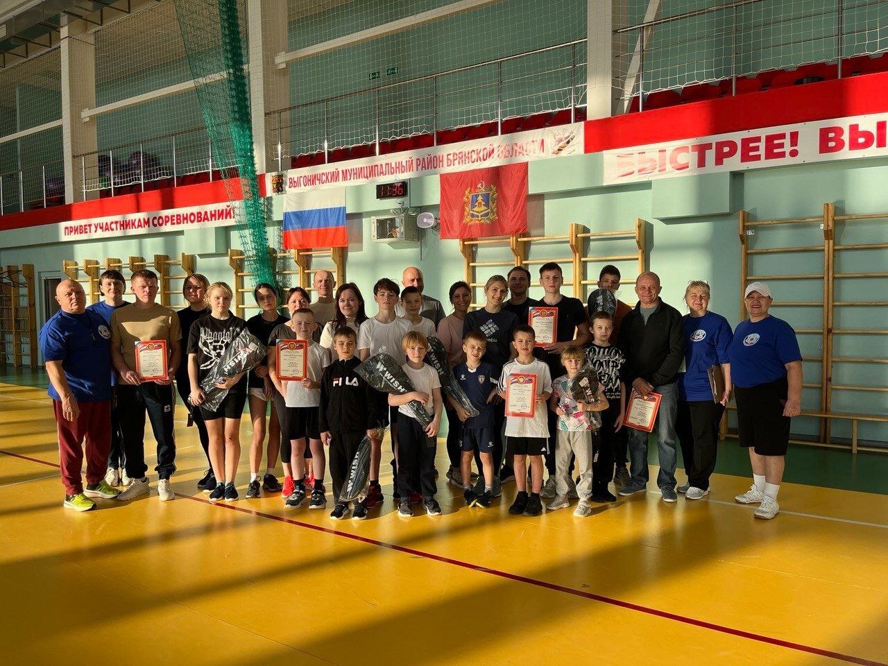 Семьи Выгоничского района объединил Фестиваль ГТО