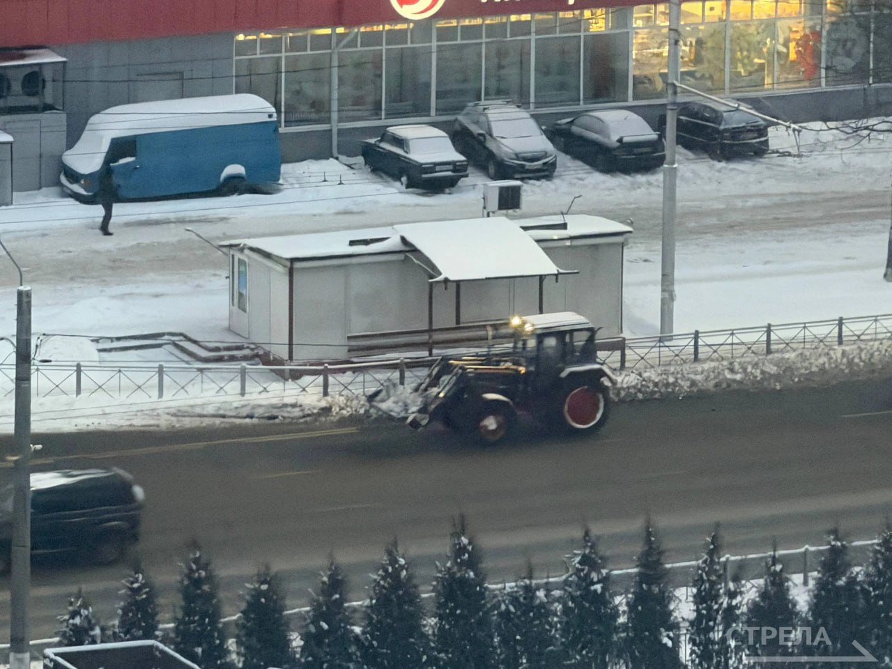 В Брянске дорожные и коммунальные службы продолжают борьбу с последствиями обильных снегопадов В Брянске дорожные и коммунальные службы продолжают борьбу с последствиями обильных снегопадов