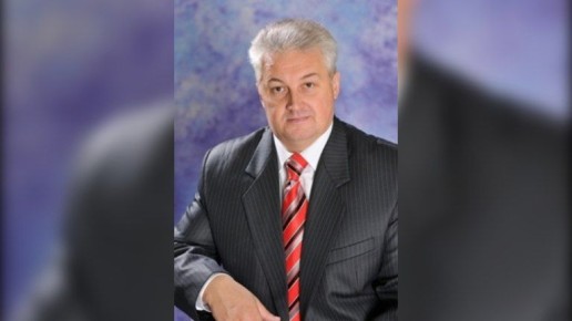 В Дятьково скончался директор городской гимназии Виктор Мехедов