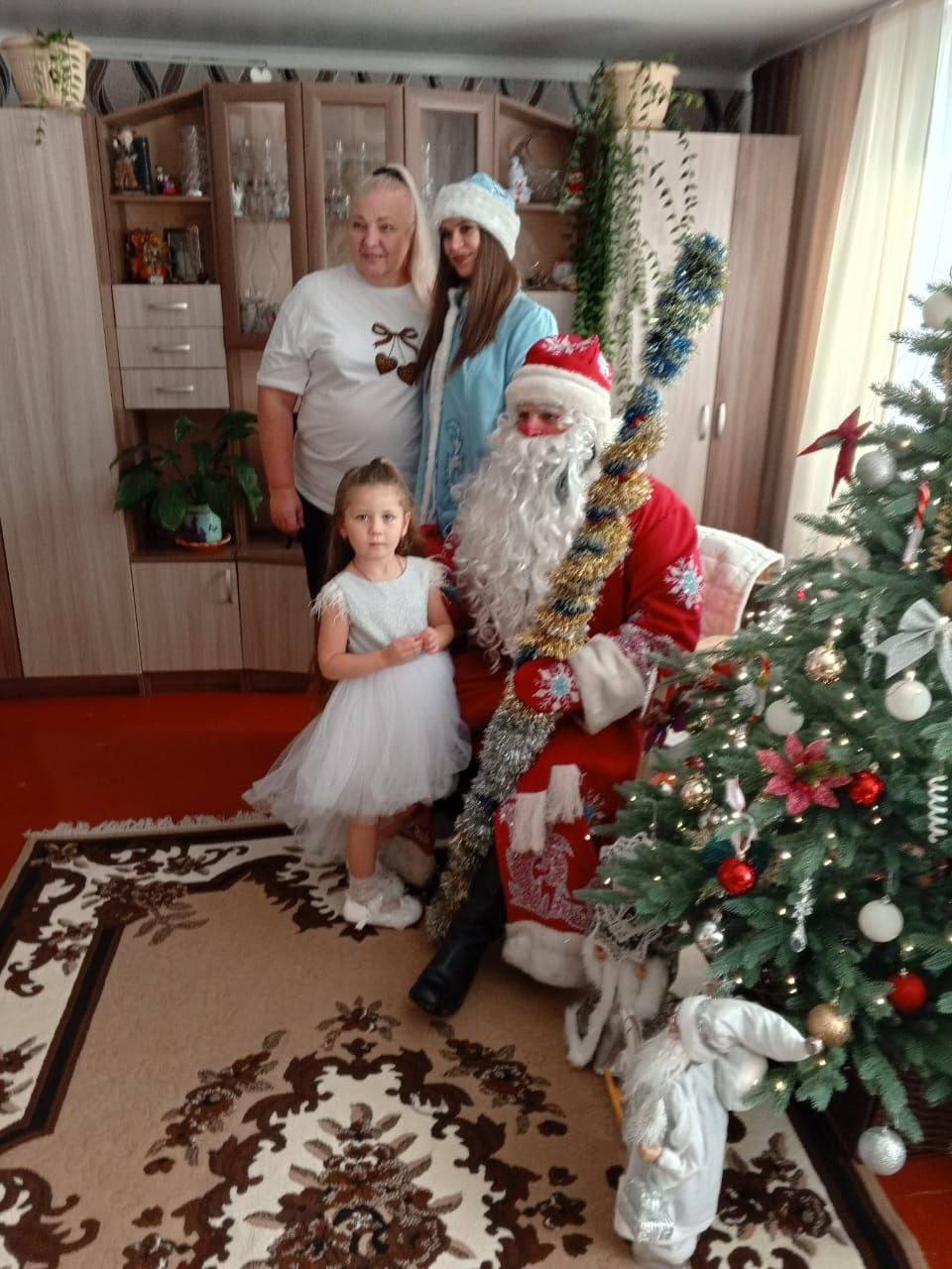 Вручение новогодних подарков детям участников СВО и отряда БАРС-Брянск в Брянском районе проходит в Новогодние и Рождественские дни Вручение новогодних подарков детям участников СВО и отряда БАРС-Брянск в Брянском районе проходит в Новогодние и Рождественские дни